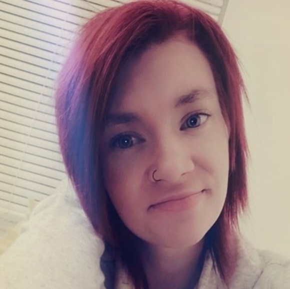 Meet your Posher, Lydia - Picture 1 of 1